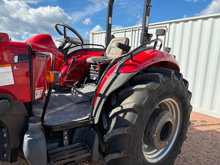 case-ih-farmall-80-image-15