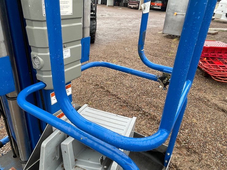 #4647-•-upright-25'-personnel-lift-image-12
