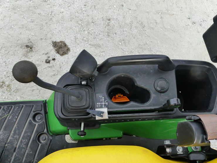 john-deere-1025r-image-24