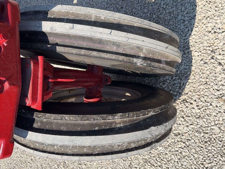 farmall-350-image-13