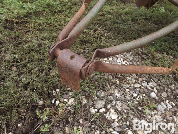 john-deere-200-image-11