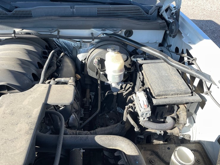 #2754-•-2015-chevrolet-silverado-(title-in-delay)-image-54