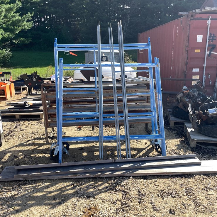 #3031 • (4) 5' Scaffolding Sections