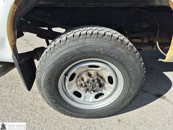 2015-ford-f350-image-28