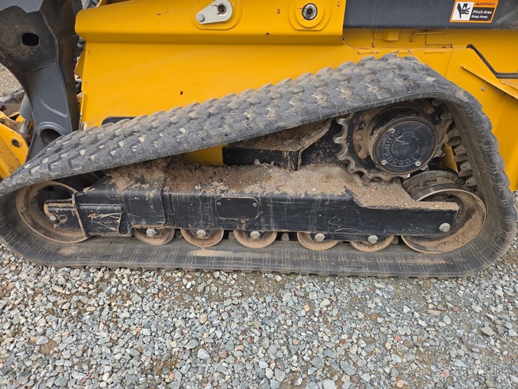 2018-deere-333g-image-55