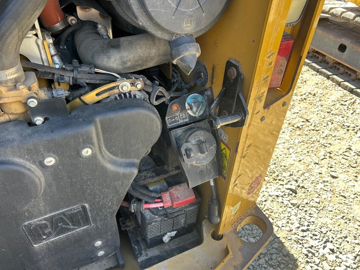 caterpillar-299d-image-33
