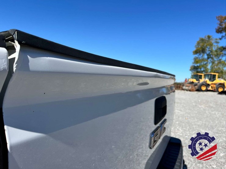 2016-gmc-sierra-2500hd-image-32