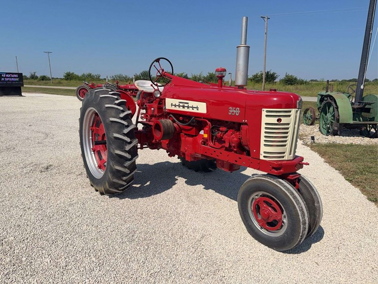 farmall-350-image-1