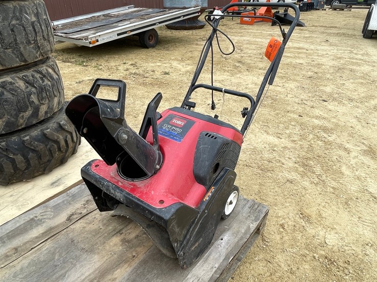 #3056-•-toro-20"-snowblower-image-1