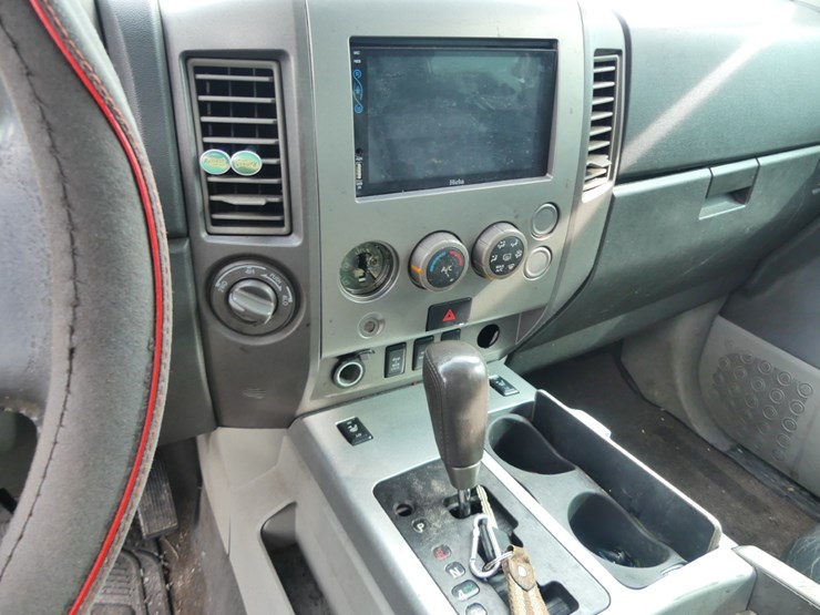 2004-nissan-titan-image-14