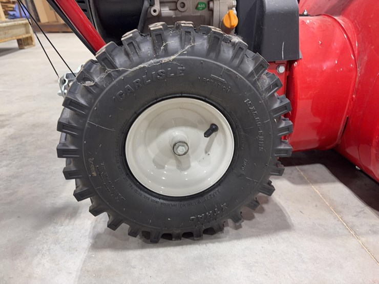 troy-bilt-snow-blower-image-10