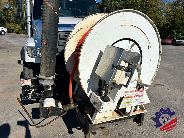 2019-freightliner-114sd-image-34