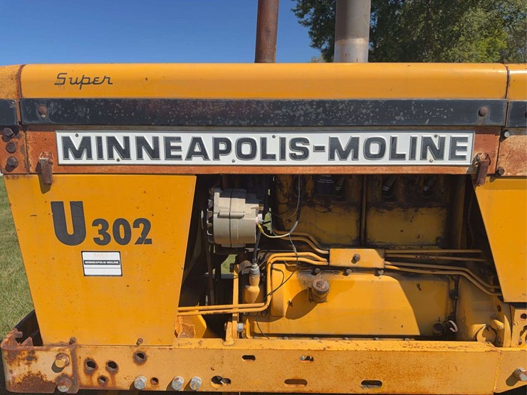 minneapolis-moline-u302-image-38