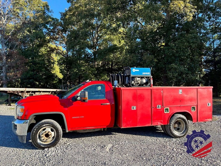 2019-gmc-sierra-3500-image-1