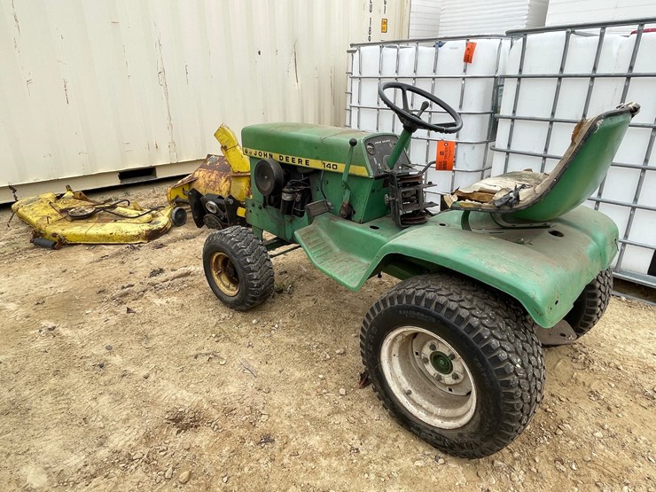 john-deere-140-image-3