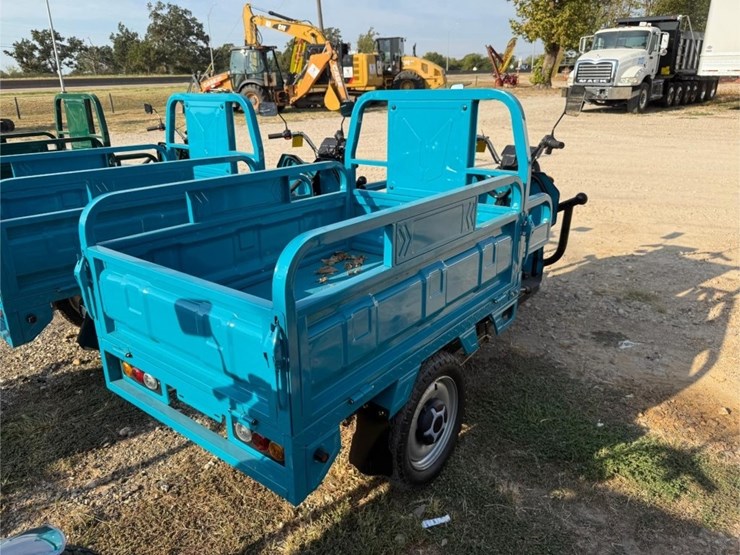 new-three-wheel-electric-dump-cart-image-2