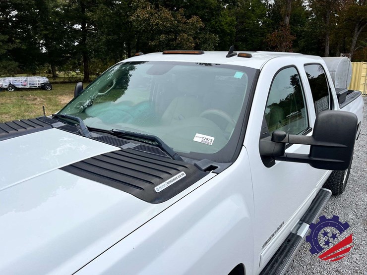 2013-chevrolet-silverado-z71-/-4x4-/-3500hd-pickup-image-15