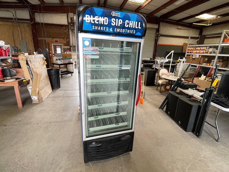 #4670-•-commercial-glass-door-freezer-image-1