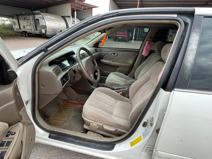 #2768-•-2001-toyota-camry-(title-in-delay)-image-49