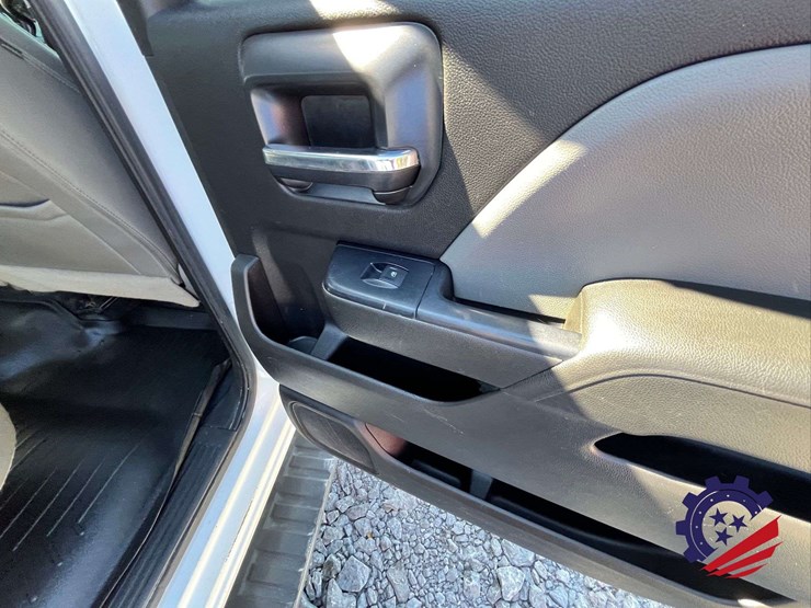 2016-gmc-sierra-2500hd-image-96