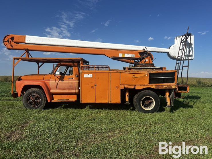 1975-ford-f750-image-8