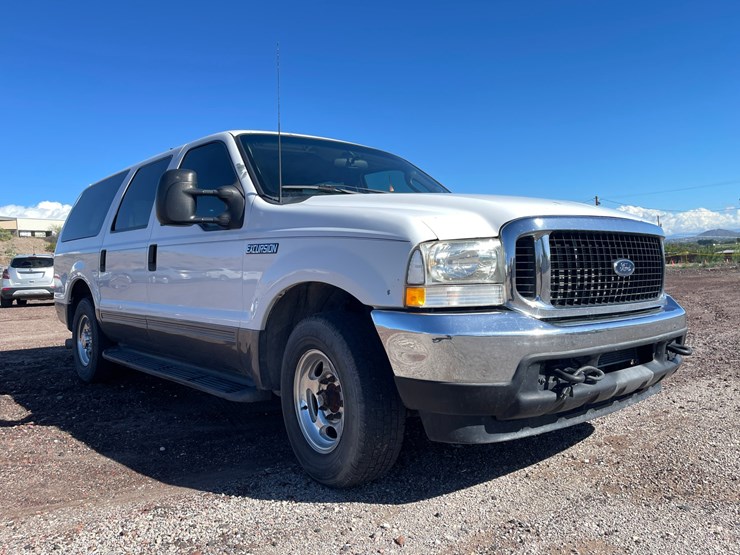 2003-ford-excursion-image-3