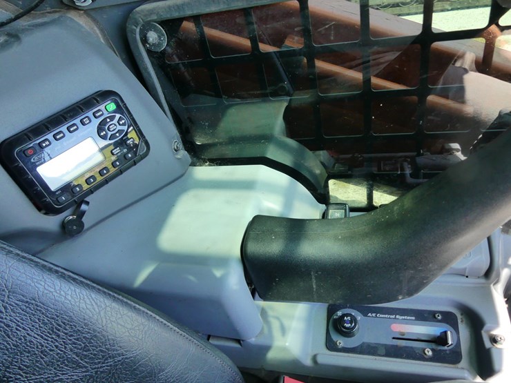kubota-svl97-2-image-16