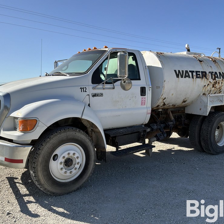 2007 FORD F750