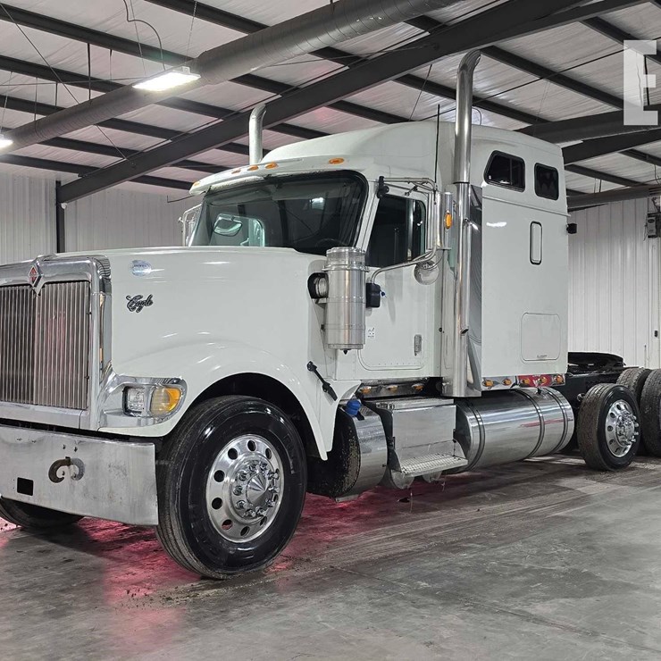 2017 INTERNATIONAL 9900