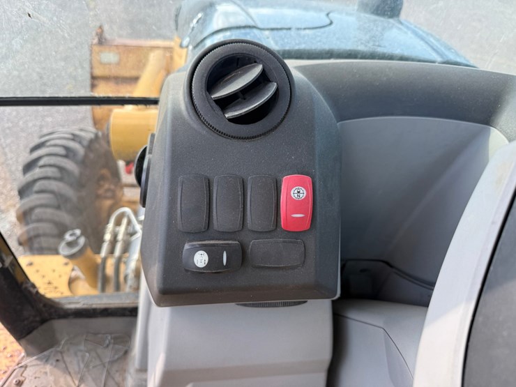 caterpillar-420e-image-90