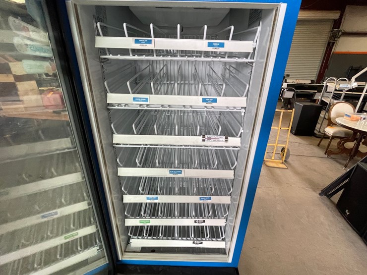#4670-•-commercial-glass-door-freezer-image-16