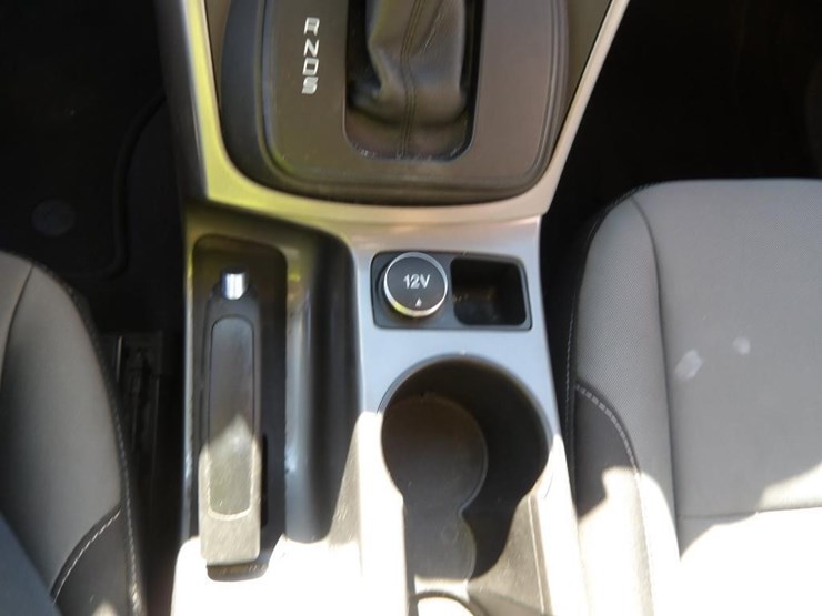 2015-ford-escape-se-image-24
