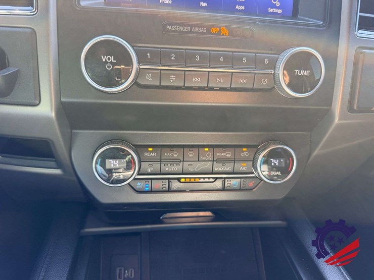 2021-ford-expedition-xlt-image-78