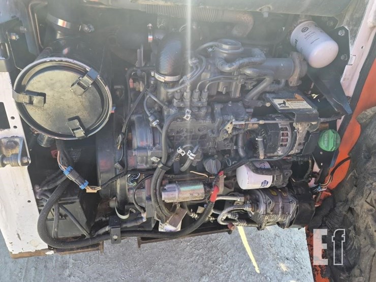 2010-bobcat-s205-image-14