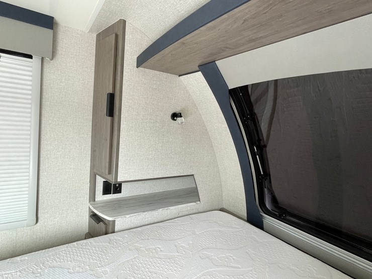 #2824-•-2022-lance-travel-trailer,-(has-new-mexico-title)-image-76