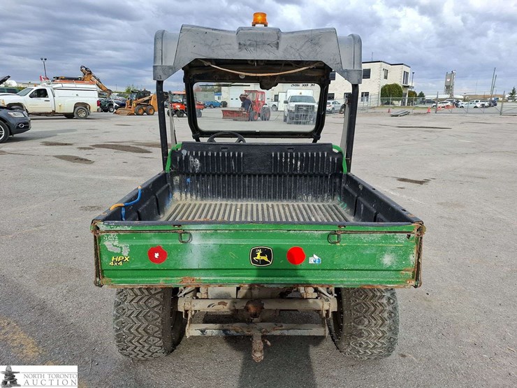 john-deere-gator-image-6
