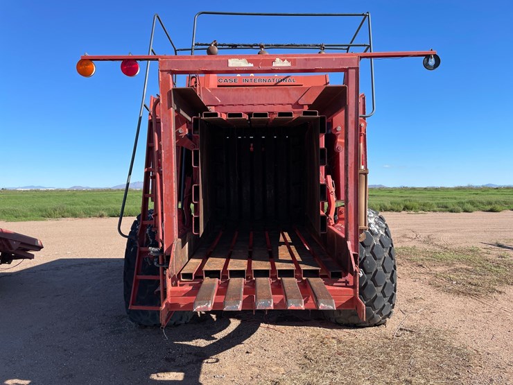 #2802-•-case-8580-baler-with-accumulator-(offsite-in-deming,-nm)-image-7