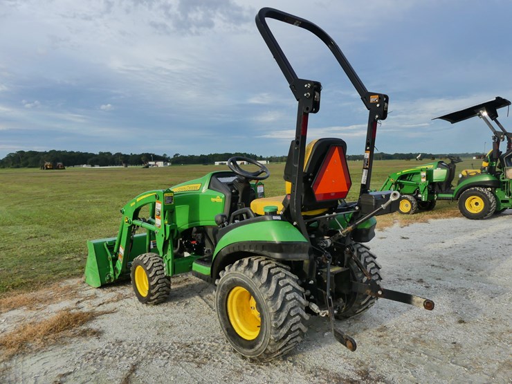 john-deere-1025r-image-4