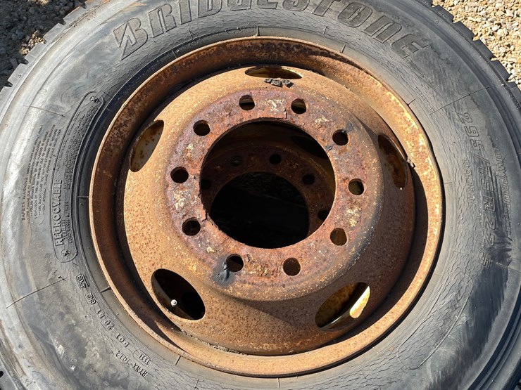 #3021-•-(4)-295/75r22.5-semi-drive-tires-and-rims-image-5