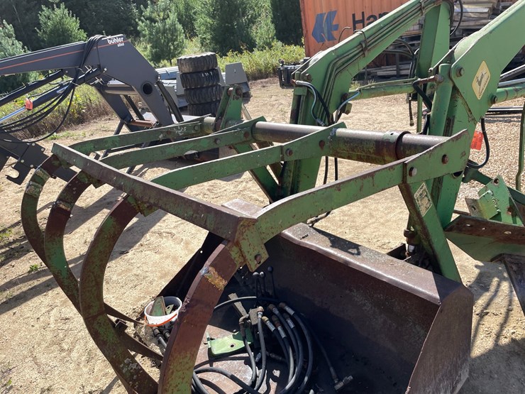 john-deere-148-image-33