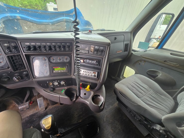 1998-kenworth-t2000-image-51