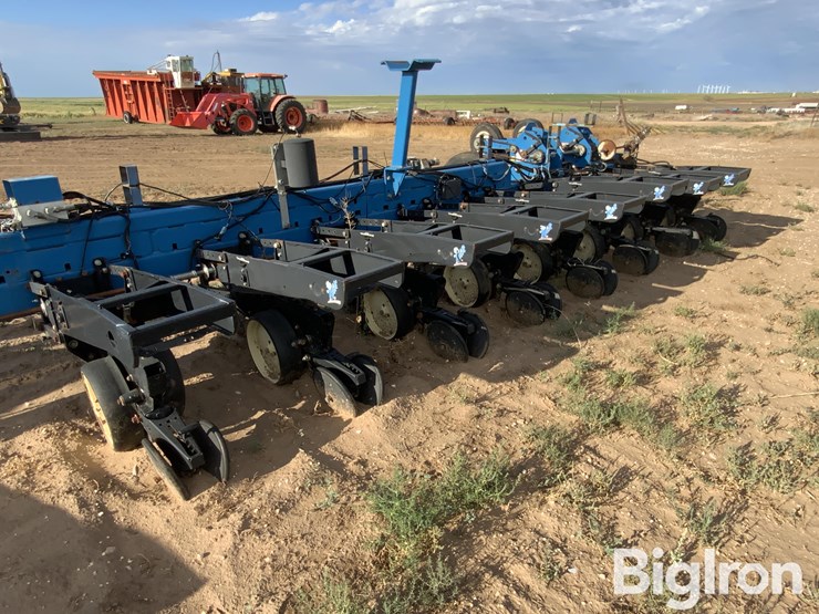 kinze-2700-image-17