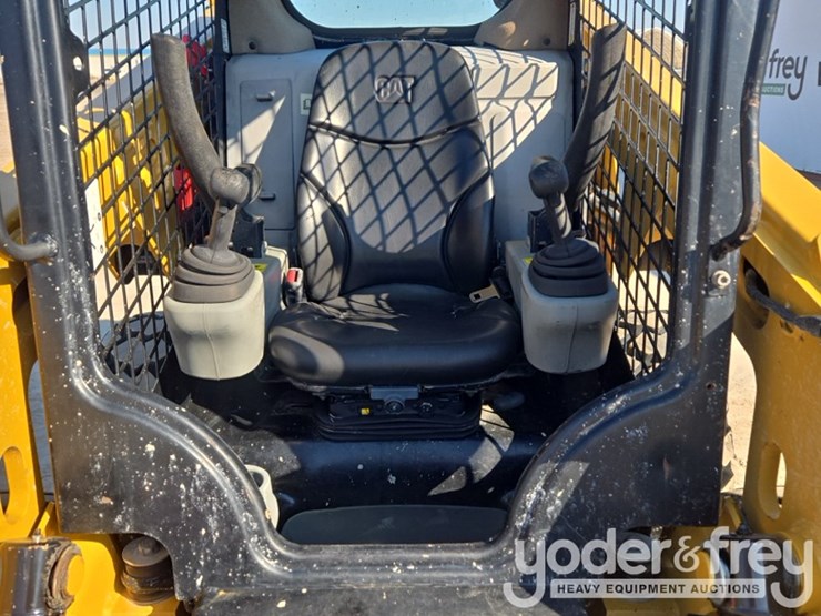 2018-caterpillar-226d-image-45