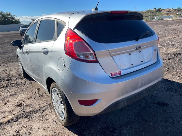 #2761-•-2016-ford-fiesta-passenger-car-(title-in-delay)-image-7