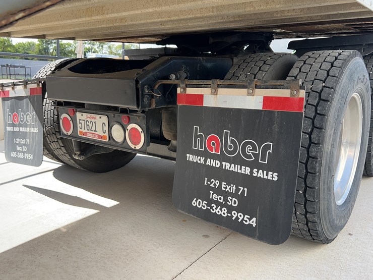 2018-peterbilt-579-image-60