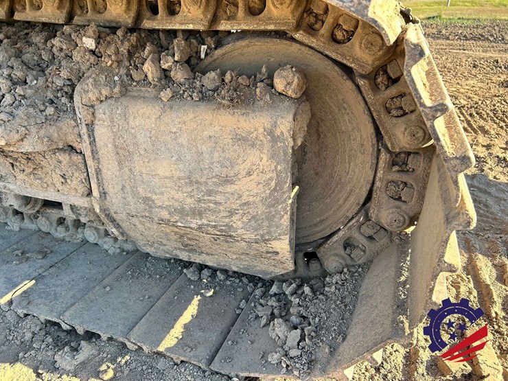 2018-caterpillar-320-image-50