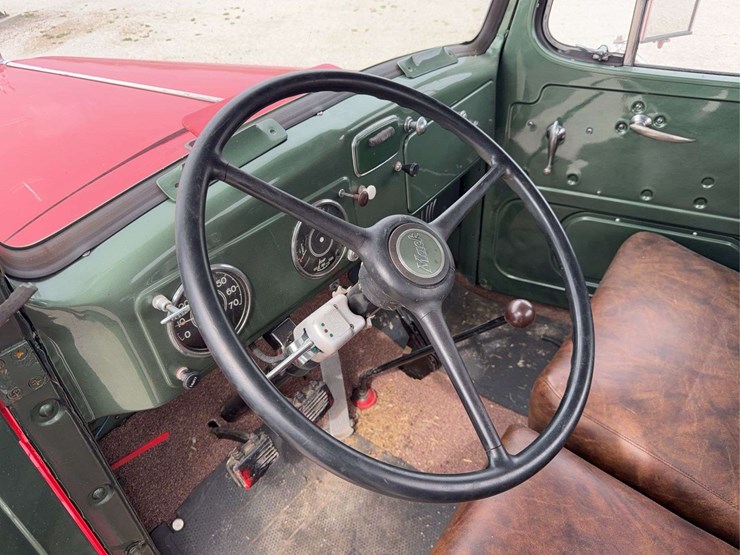 1951-mack-a30-image-67