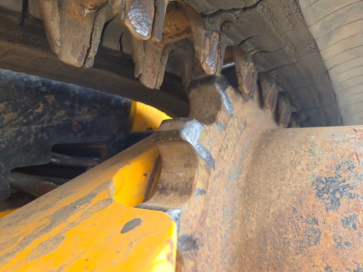 jcb-225t-image-40