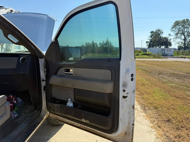 2010-ford-f150-image-39