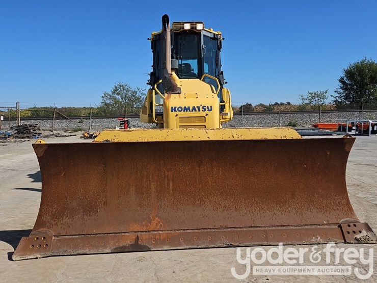 2015-komatsu-d61pxi-23-image-9